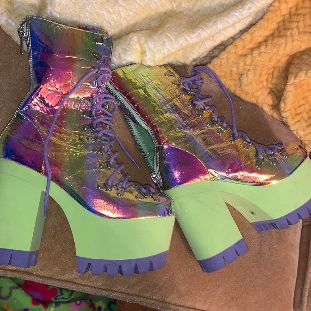 Boots!